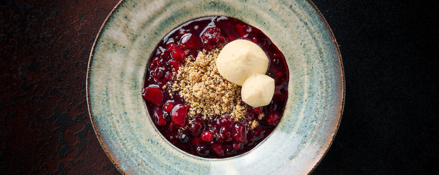 Rødgrød med creme lavet på Den Hvide Dame