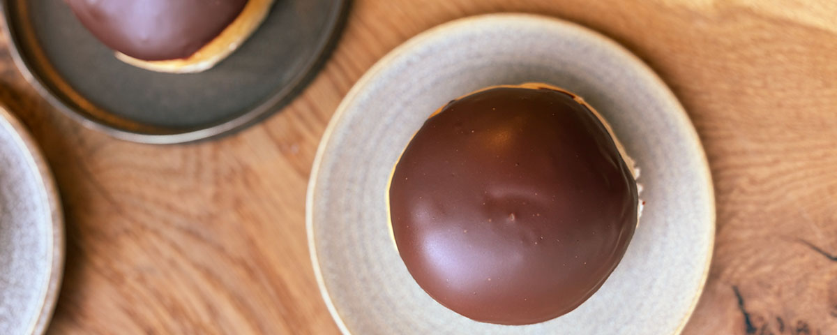 Gammeldags fastelavnsboller med brunet smør